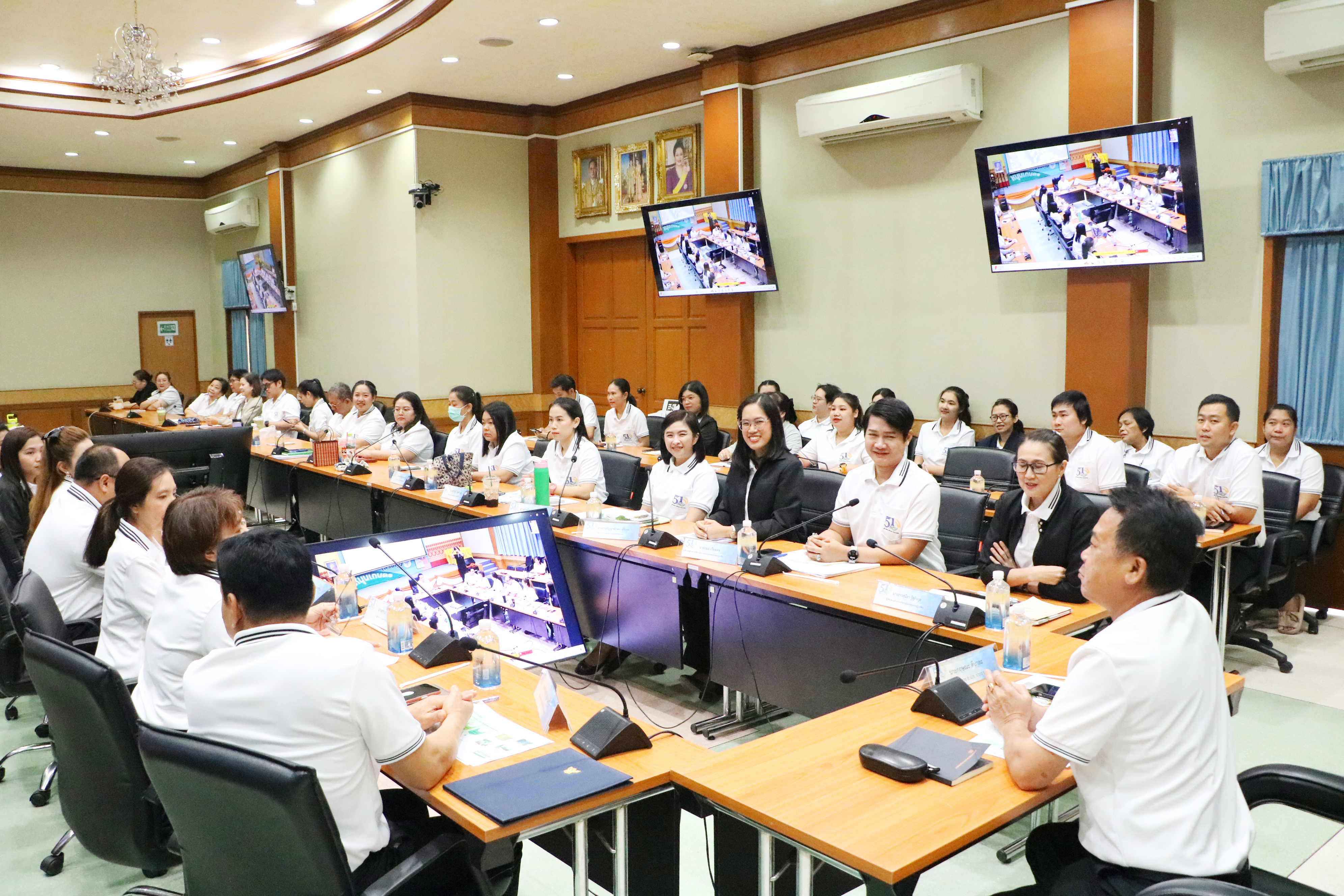 title - รองเลขาธิการ ส.ป.ก. มอบนโยบายนโยบายการดำเนินงานแก่สำนักบริหารกองทุน (สบท.)